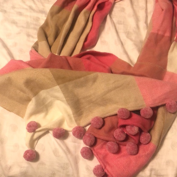 Warm scarf for winter - Picture 2 of 2